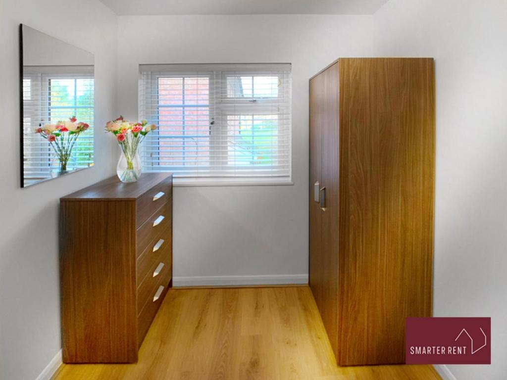 Wokingham - 2 Bed Modern House - Parking 아파트 외부 사진